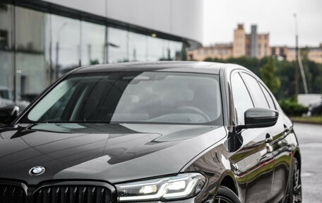 BMW 5 серия, 2023 год, 5 250 000 рублей, 2 фотография