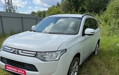 Mitsubishi Outlander III рестайлинг 3, 2013 год, 1 430 000 рублей, 1 фотография