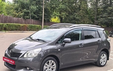 Toyota Verso I, 2010 год, 980 000 рублей, 2 фотография