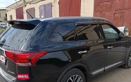 Mitsubishi Outlander III рестайлинг 3, 2015 год, 1 300 000 рублей, 5 фотография
