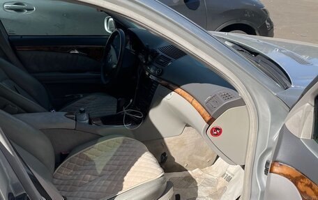 Mercedes-Benz E-Класс, 2002 год, 800 000 рублей, 3 фотография