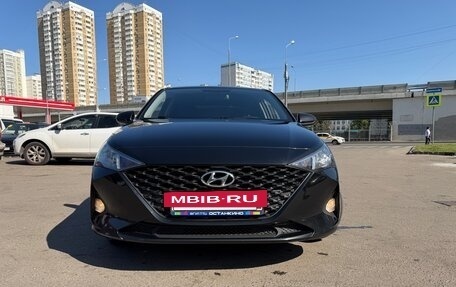 Hyundai Solaris II рестайлинг, 2021 год, 2 050 000 рублей, 3 фотография