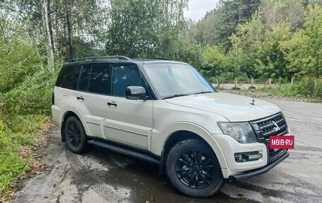 Mitsubishi Pajero IV, 2019 год, 4 650 000 рублей, 15 фотография