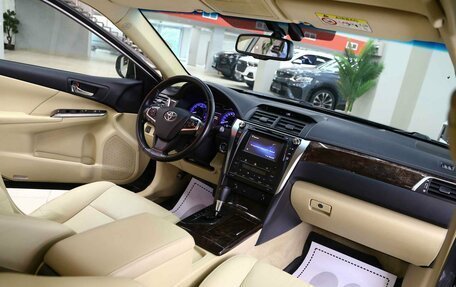Toyota Camry, 2015 год, 1 590 000 рублей, 5 фотография