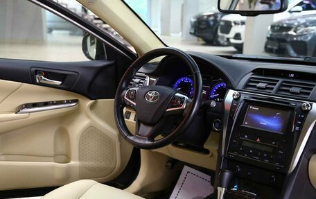 Toyota Camry, 2015 год, 1 590 000 рублей, 11 фотография