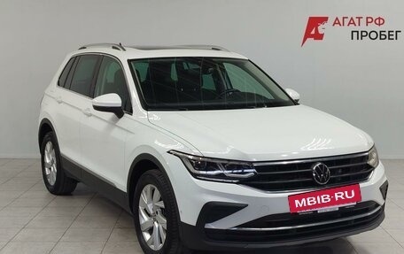 Volkswagen Tiguan II, 2021 год, 3 300 000 рублей, 2 фотография