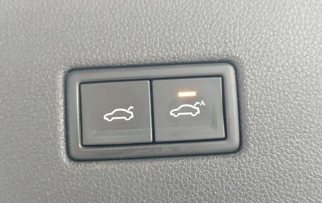 Volkswagen Tiguan II, 2021 год, 3 300 000 рублей, 21 фотография