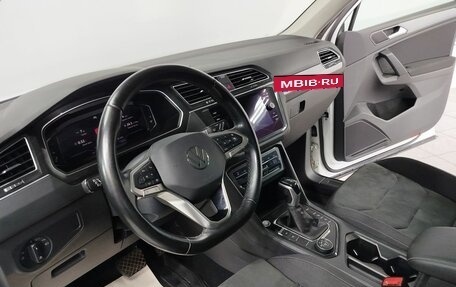 Volkswagen Tiguan II, 2021 год, 3 300 000 рублей, 18 фотография