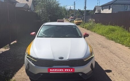 KIA K5, 2021 год, 1 600 000 рублей, 2 фотография