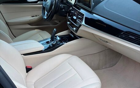 BMW 5 серия, 2018 год, 2 690 000 рублей, 16 фотография