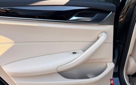 BMW 5 серия, 2018 год, 2 690 000 рублей, 15 фотография