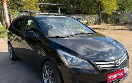 Hyundai Solaris II рестайлинг, 2015 год, 850 000 рублей, 3 фотография