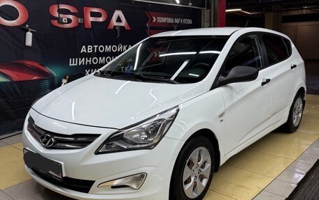 Hyundai Solaris II рестайлинг, 2015 год, 780 000 рублей, 3 фотография
