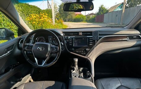 Toyota Camry, 2021 год, 2 400 000 рублей, 9 фотография