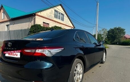 Toyota Camry, 2021 год, 2 400 000 рублей, 3 фотография