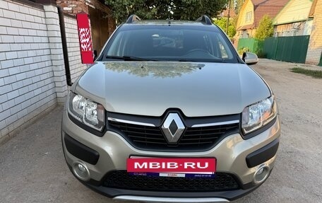 Renault Sandero II рестайлинг, 2016 год, 990 000 рублей, 2 фотография