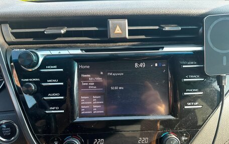 Toyota Camry, 2021 год, 2 400 000 рублей, 11 фотография