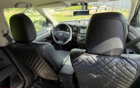 Mitsubishi Outlander III рестайлинг 3, 2013 год, 1 430 000 рублей, 8 фотография