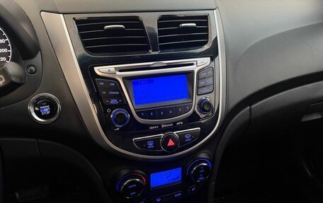 Hyundai Solaris II рестайлинг, 2012 год, 930 000 рублей, 10 фотография