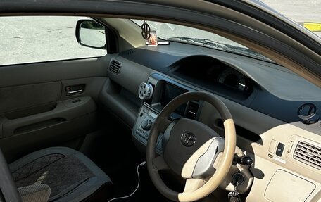 Toyota Raum II, 2003 год, 630 000 рублей, 13 фотография