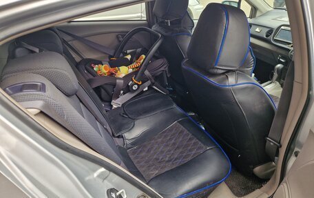 Honda Insight II рестайлинг, 2009 год, 750 000 рублей, 6 фотография