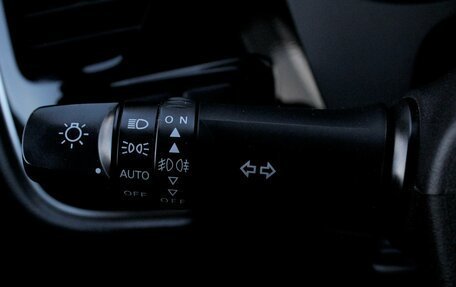 Mitsubishi Outlander III рестайлинг 3, 2018 год, 1 990 000 рублей, 11 фотография
