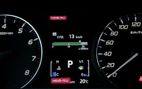 Mitsubishi Outlander III рестайлинг 3, 2018 год, 1 990 000 рублей, 13 фотография