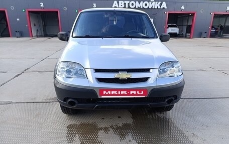 Chevrolet Niva I рестайлинг, 2010 год, 410 000 рублей, 3 фотография