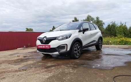 Renault Kaptur I рестайлинг, 2017 год, 1 510 000 рублей, 2 фотография