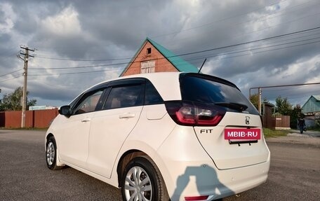 Honda Fit, 2020 год, 1 330 000 рублей, 6 фотография