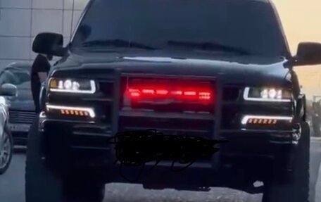 Chevrolet Suburban, 2005 год, 2 950 000 рублей, 1 фотография