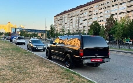 Chevrolet Suburban, 2005 год, 2 950 000 рублей, 3 фотография