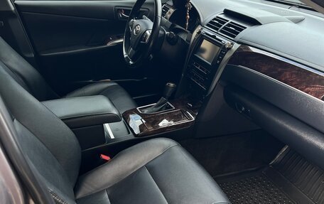 Toyota Camry, 2016 год, 1 950 000 рублей, 13 фотография