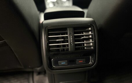 Volkswagen Passat B8 рестайлинг, 2016 год, 1 849 000 рублей, 23 фотография