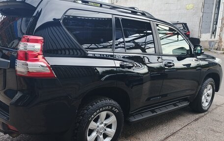 Toyota Land Cruiser Prado 150 рестайлинг 2, 2016 год, 4 100 000 рублей, 4 фотография