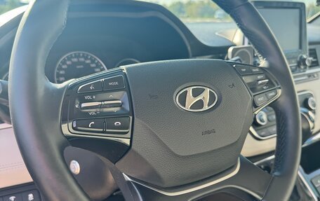 Hyundai Grand Starex Grand Starex I рестайлинг 2, 2019 год, 3 799 000 рублей, 8 фотография