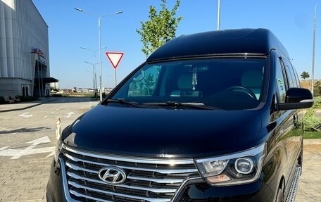 Hyundai Grand Starex Grand Starex I рестайлинг 2, 2019 год, 3 799 000 рублей, 21 фотография