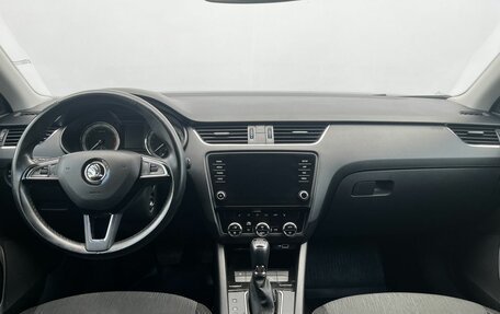 Skoda Octavia, 2018 год, 1 830 000 рублей, 12 фотография