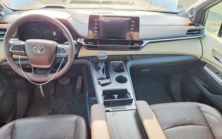 Toyota Sienna, 2024 год, 7 258 000 рублей, 8 фотография