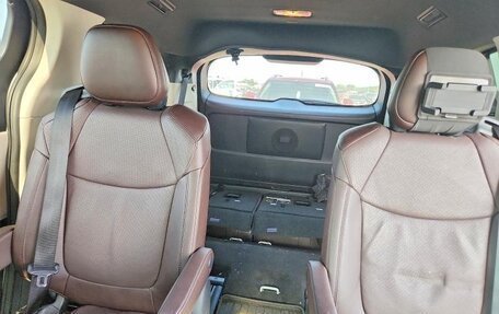 Toyota Sienna, 2024 год, 7 258 000 рублей, 10 фотография