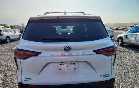 Toyota Sienna, 2024 год, 7 258 000 рублей, 6 фотография