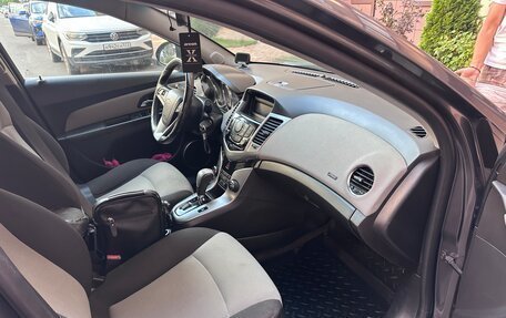 Chevrolet Cruze II, 2011 год, 685 000 рублей, 8 фотография
