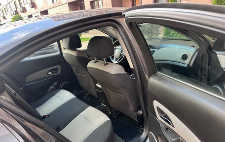 Chevrolet Cruze II, 2011 год, 685 000 рублей, 9 фотография