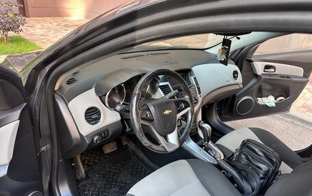 Chevrolet Cruze II, 2011 год, 685 000 рублей, 10 фотография