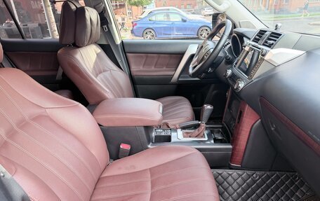 Toyota Land Cruiser Prado 150 рестайлинг 2, 2016 год, 4 600 000 рублей, 14 фотография