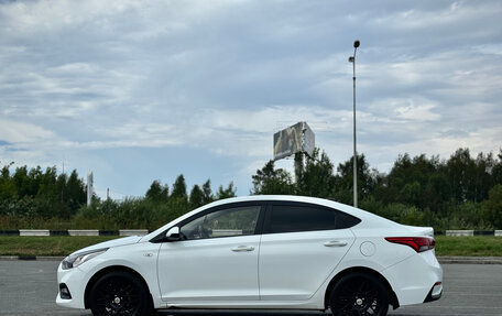 Hyundai Solaris II рестайлинг, 2017 год, 890 000 рублей, 2 фотография