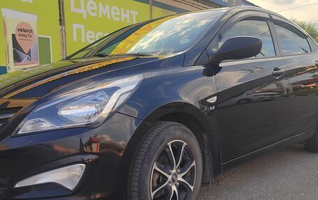 Hyundai Solaris II рестайлинг, 2016 год, 960 000 рублей, 1 фотография