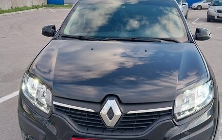 Renault Sandero II рестайлинг, 2015 год, 1 025 000 рублей, 1 фотография