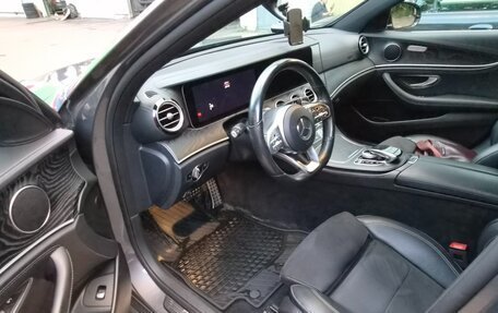 Mercedes-Benz E-Класс, 2018 год, 3 400 000 рублей, 10 фотография