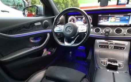 Mercedes-Benz E-Класс, 2018 год, 3 400 000 рублей, 12 фотография